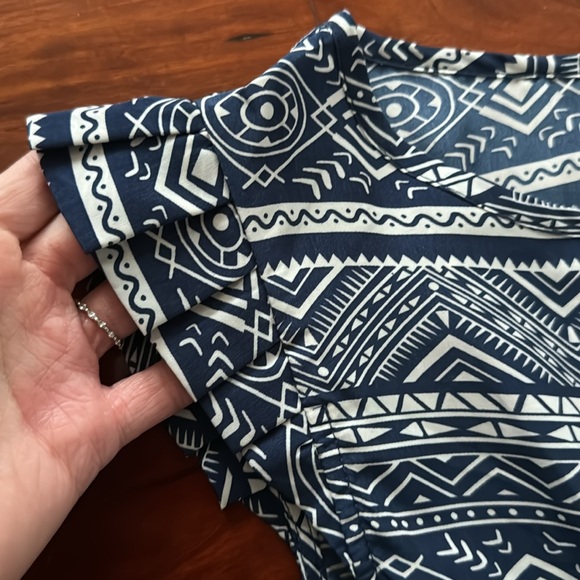 Blue and white patterned dress - Picture 5 of 6